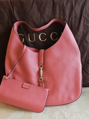 Gucci Pebbled Leather Jackie Hobo with SilverTone Piston Lock